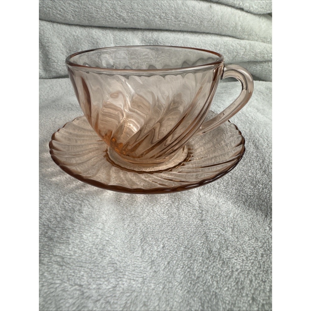 Arcoroc Pink Glass‎ Tea Cup & Saucer Set, Rosaline Pink Swirl, Made In France